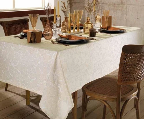 TOALHA DE MESA RETANGULAR 8 LUGARES CELEBRA DOHLER FESTAS 01